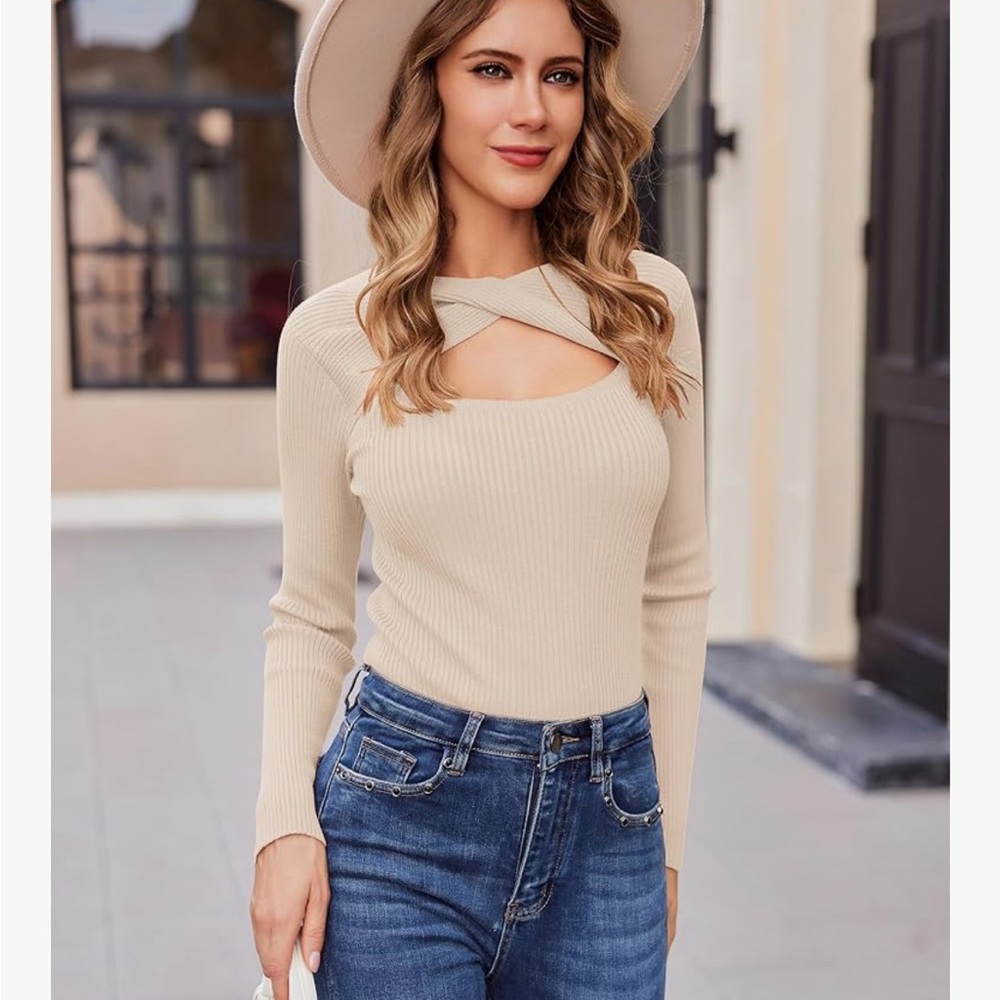Cream Sweater with Cutout Twist Detail - Picture 2 of 2